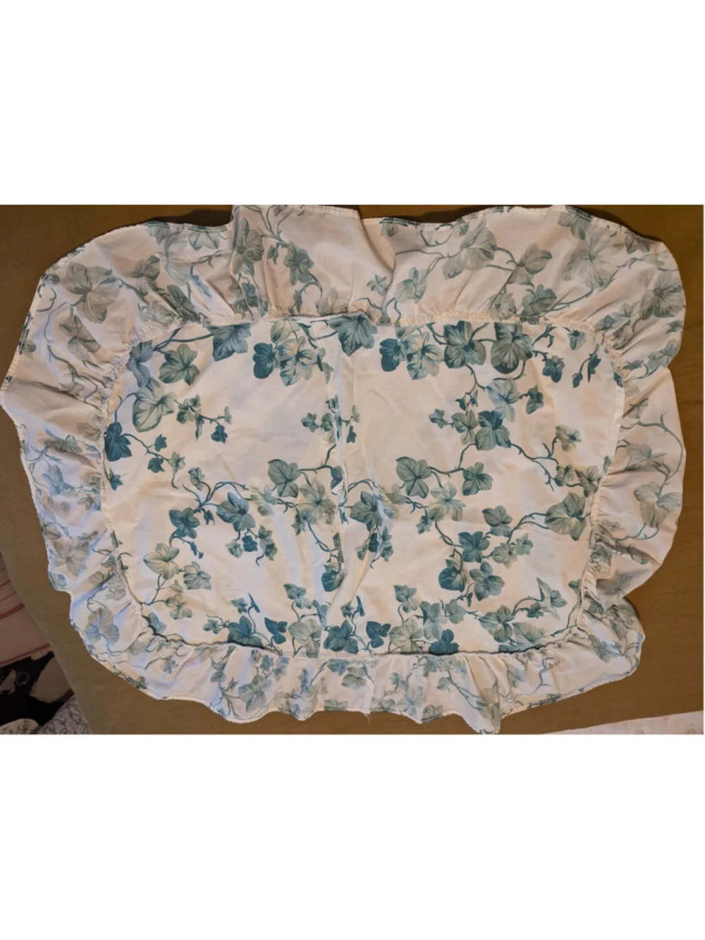 vintage ruffle sham ivy pattern set